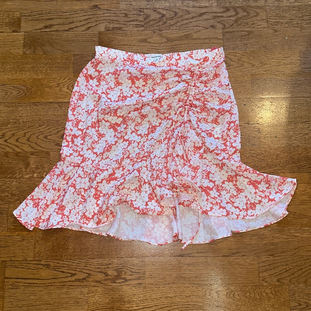 Max Studio skirt- size medium.  Cute!